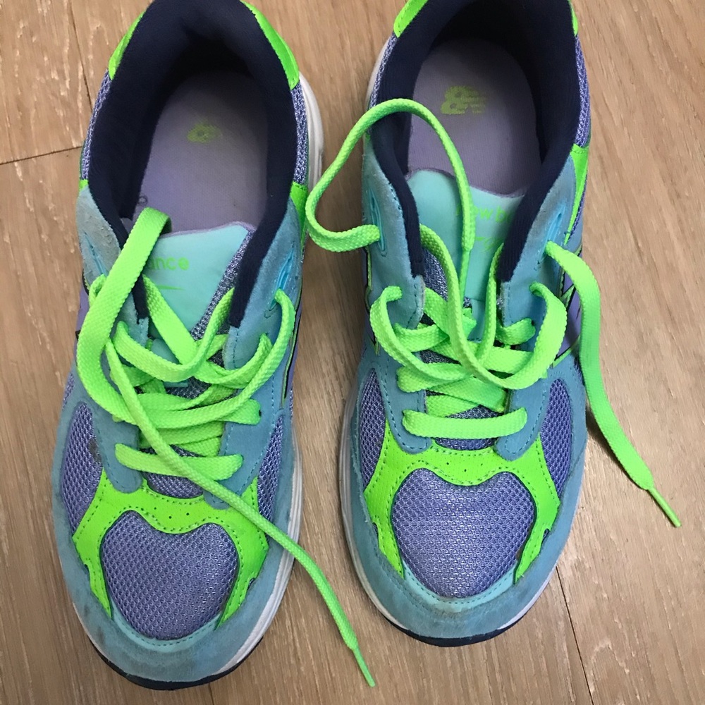 Grade School New Balance 5.5